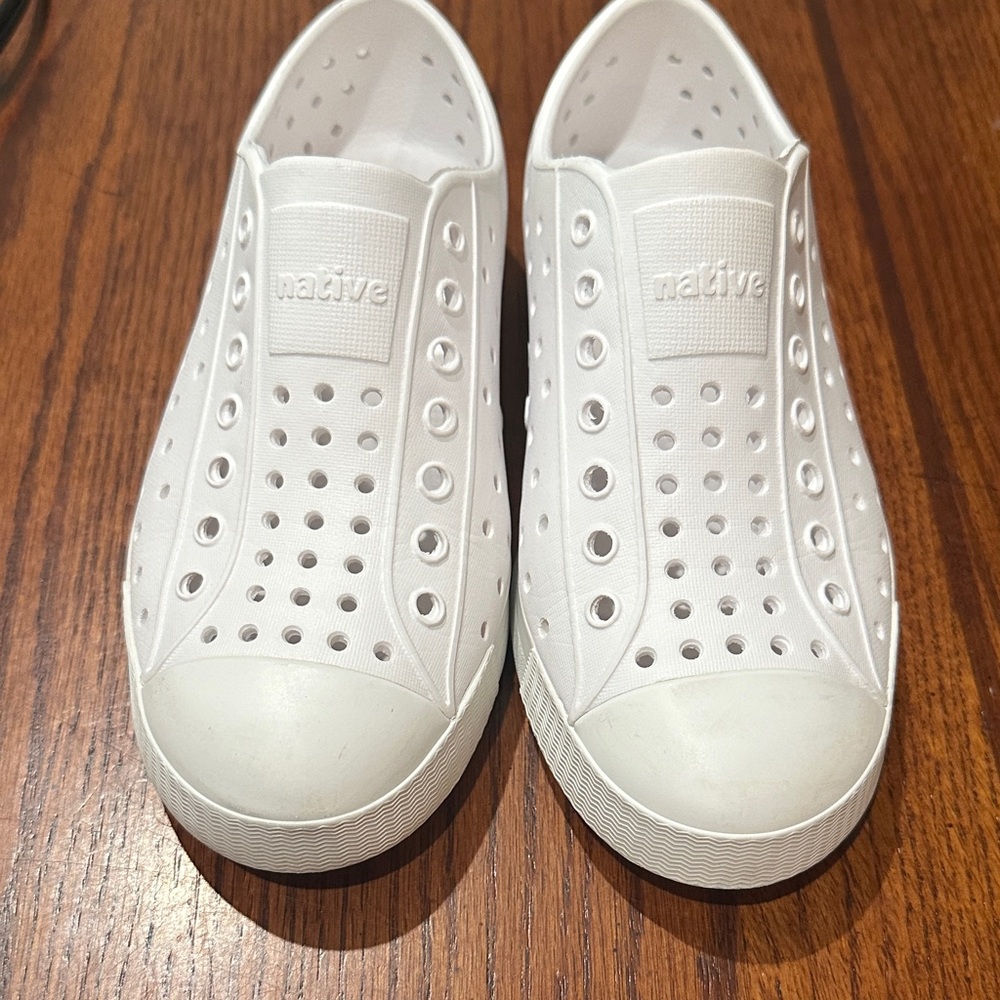 Native Kids White Water Shoes